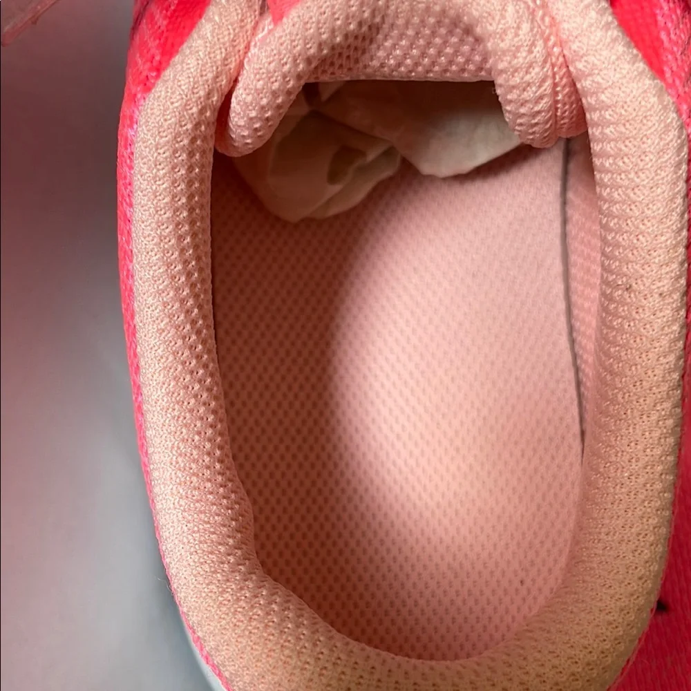 Nike Pink and Black Sneakers Sleek Design Breathable Mesh Nike flex